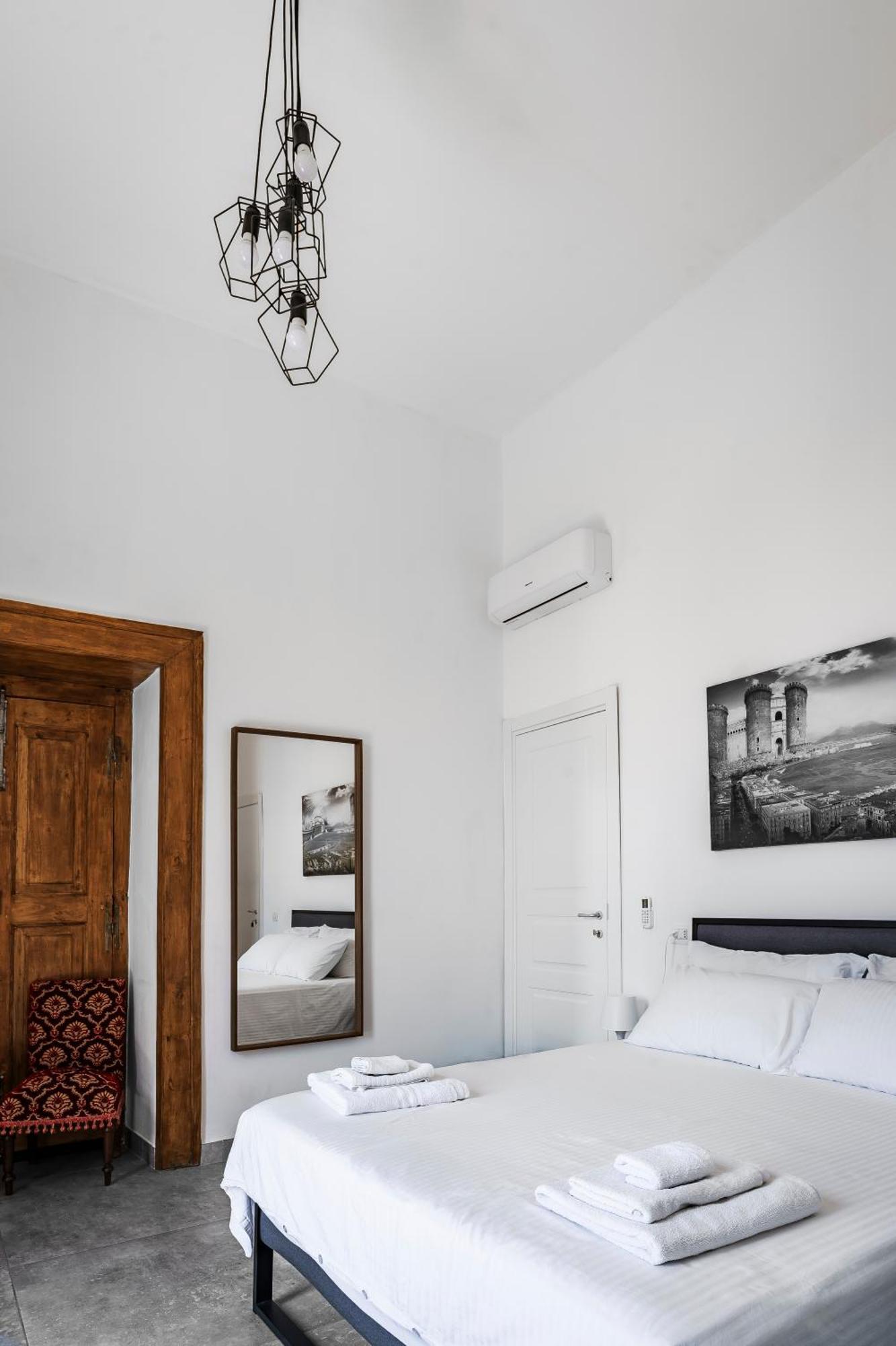 La Bella Vita Luxury Apartament And Travel Solution 나폴리 외부 사진