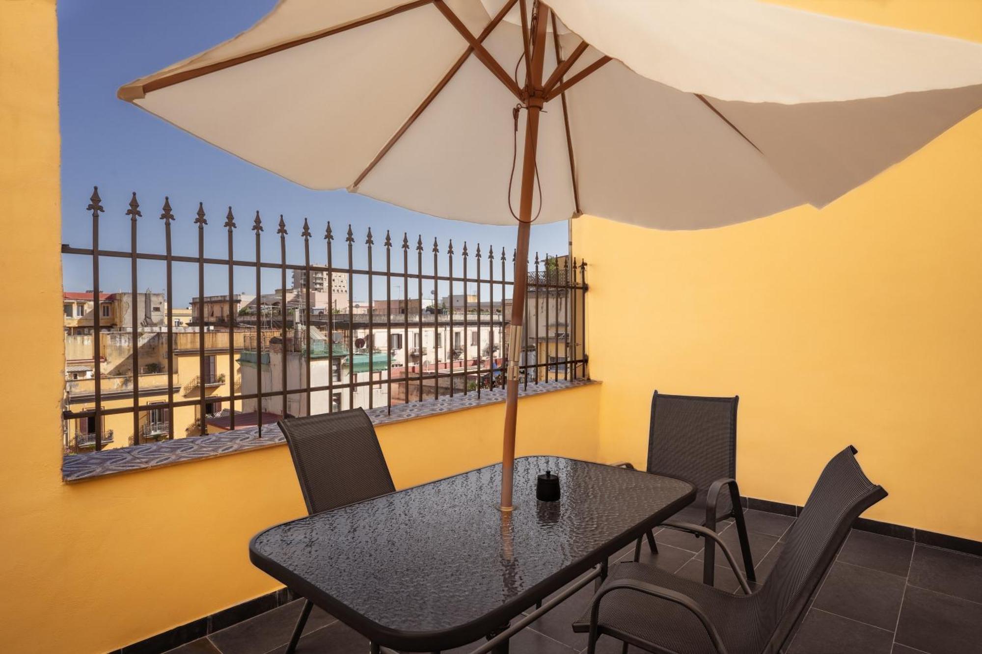 La Bella Vita Luxury Apartament And Travel Solution 나폴리 외부 사진